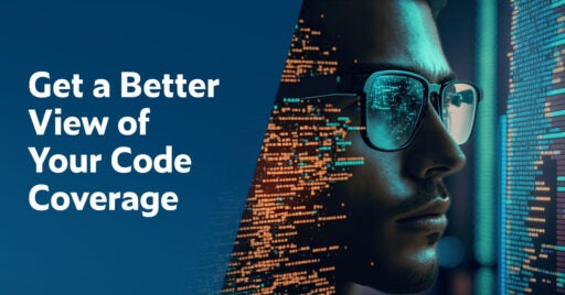 Texto a la izquierda: Obtenga una mejor vista de la cobertura de su código. A la derecha hay una imagen de perfil de primer plano de un desarrollador masculino con anteojos que revisa la cobertura del código.